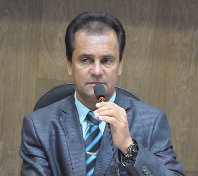 Adair Otaviano(6)